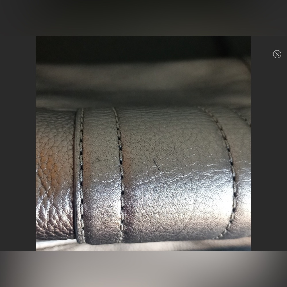 Michael Kors hand bag in metallic silver - Picture 9 of 12
